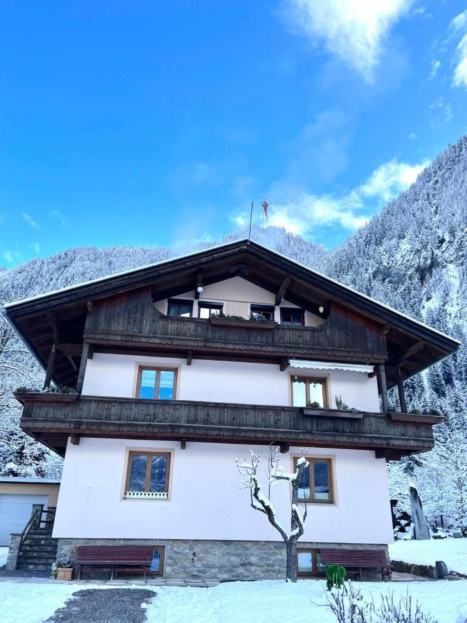 Ferienwohnung Rita Kroell Mayrhofen Exterior photo